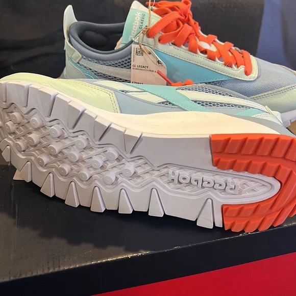 Reebok Classic Legacy sneakers in chalk blue Size USA 8 / EU 40.5 - Picture 2 of 6